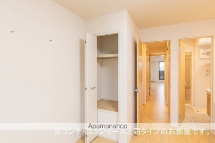 ミ・リブロ彦根駅北壱番館[1LDK/43.79m2]の収納