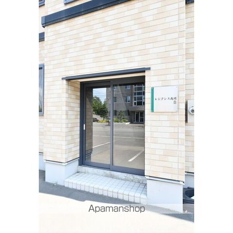レジデンス高岡 Bの玄関写真