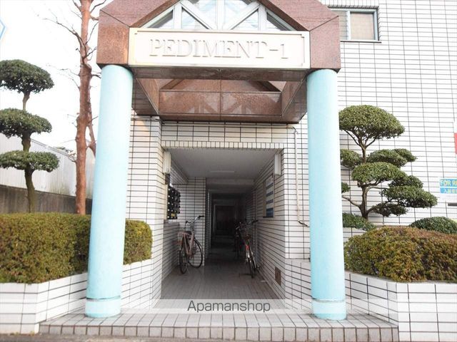 ペディメント・Iの玄関写真