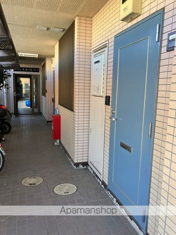 キャッスルコハナの玄関写真