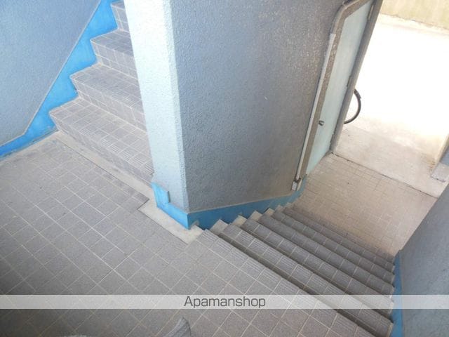八幡マンションの玄関写真