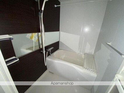 ヴィラ橋本　Ａ・Ｂ棟[1LDK/65.31m2]のバス