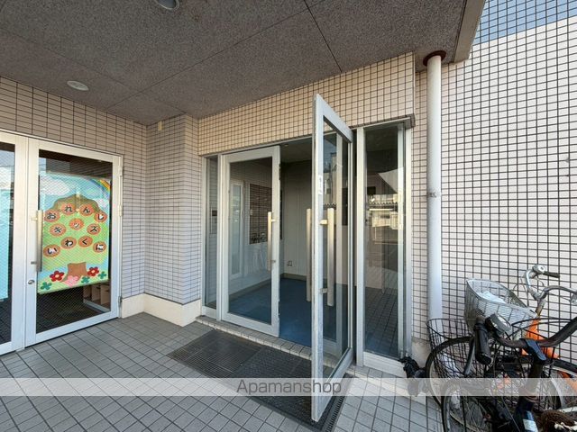 サカイプラザSの玄関写真