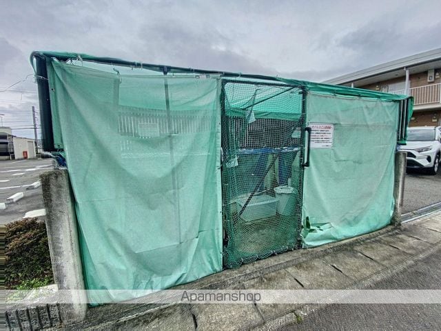レオパレス六甲北二番館の外観写真