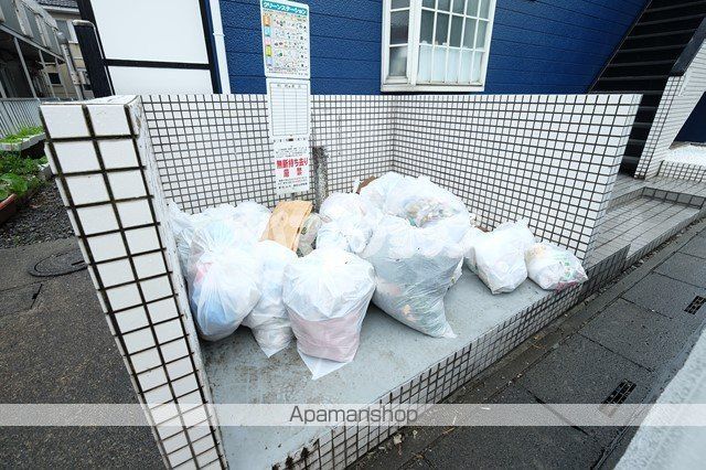 アイリスの玄関写真