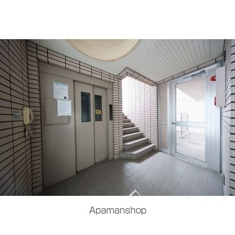 ジョイフル名古屋駅前の玄関写真