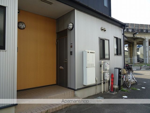 ゴールデンハイツの玄関写真