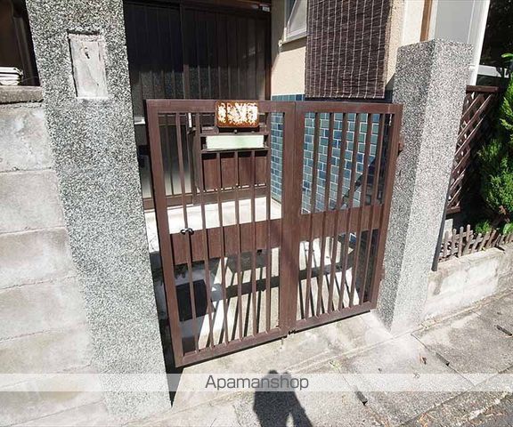 叡山電鉄 宝ケ池駅 徒歩5分 2階建 築55年の外観写真