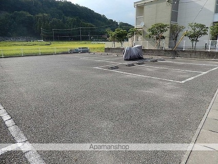 レオパレススカイタウン[1K/23.18m2]の駐車場