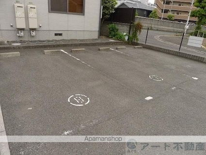 ディアスリーベン　Ｂ棟[3DK/55.6m2]の駐車場