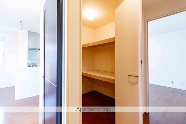 DーROOM戸出I A棟の内装写真