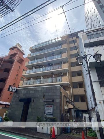 ライオンズマンション新宿5丁目の外観写真