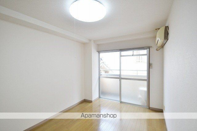 サンジェルマン中納言の内装写真