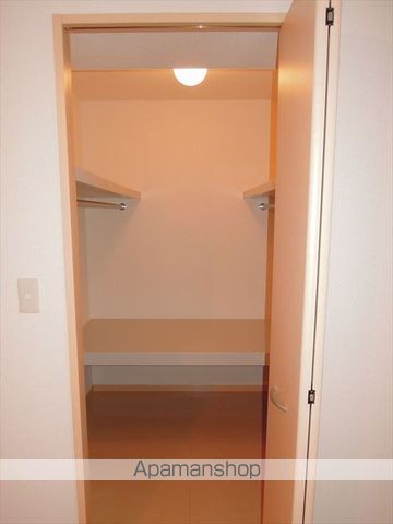 モア エクレール B棟の内装写真