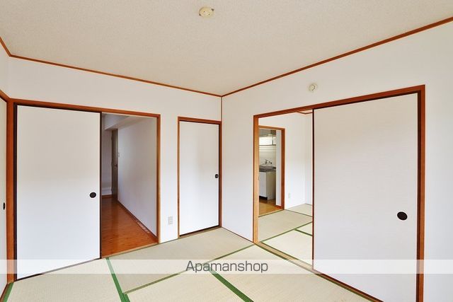 ハイランドマンション多田1号棟の内装写真