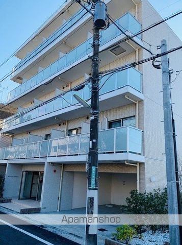 ウィルテラス用賀の玄関写真