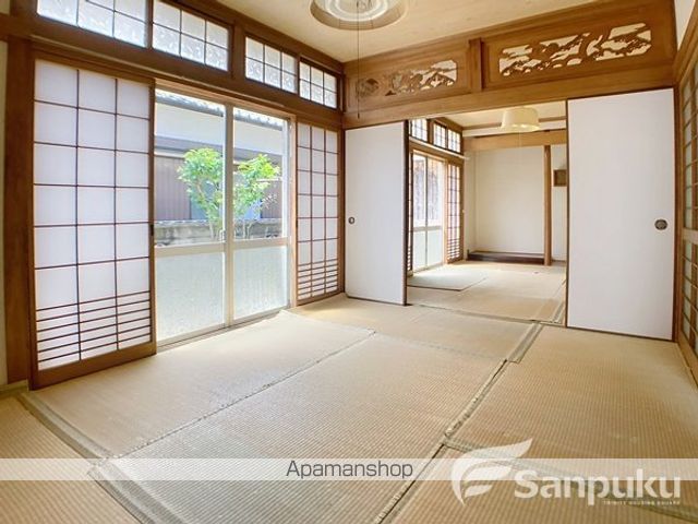 松山市 2階建 築57年の内装写真