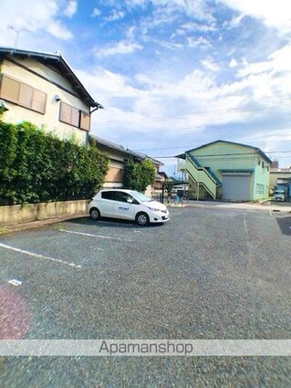 滋賀県彦根市西今町[2LDK/52.1m2]の駐車場1