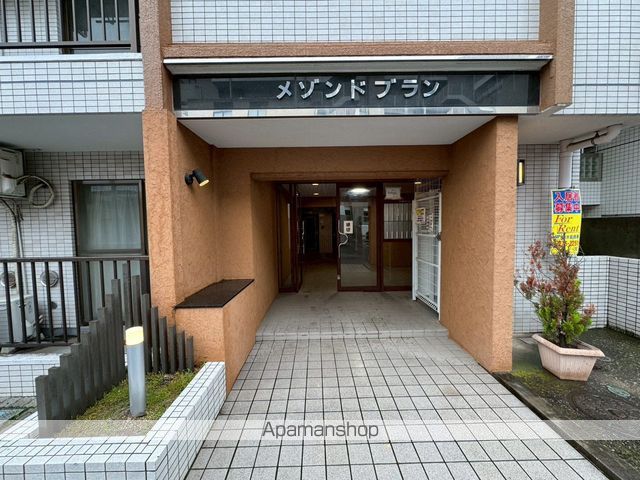 メゾンドブランの玄関写真