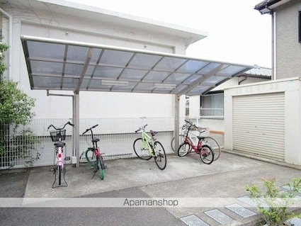 徳島県徳島市南佐古二番町[1LDK/52.06m2]の共用部1