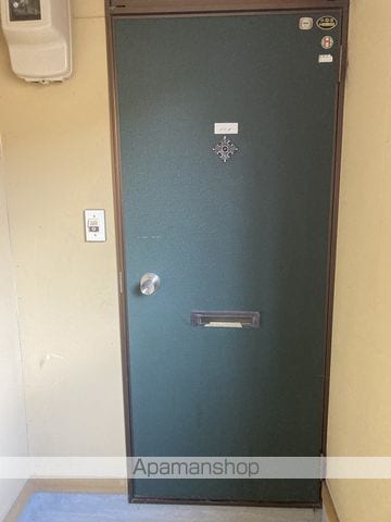 ハイツゆりの玄関写真