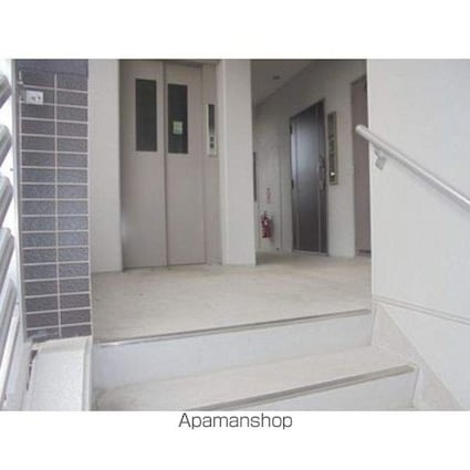 マックヴィラージュ平安[1R/30m2]の共用部2