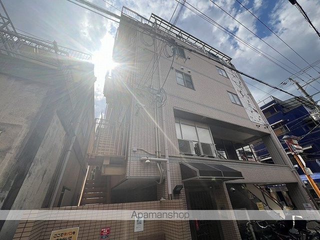 リースターハイツの外観写真