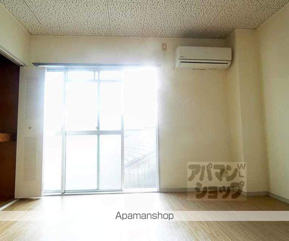 紫野上柏野町マンションの内装写真