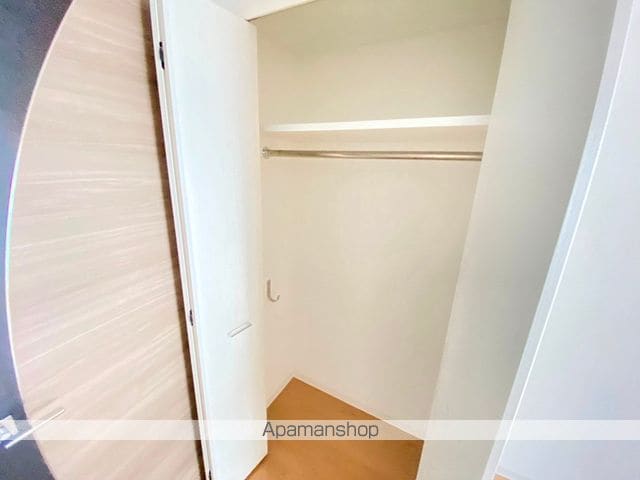 TLRレジデンス高井田の内装写真