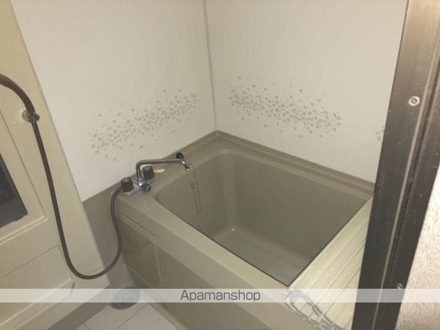 洋向台ハイツの内装写真