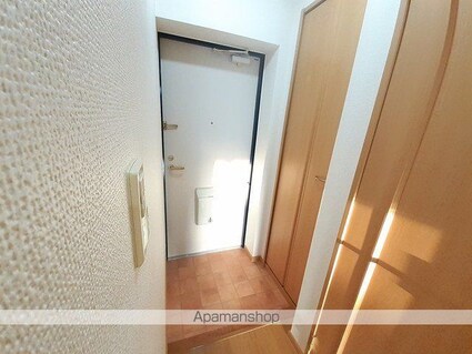 木村ロイヤルマンションⅤ[1K/30.66m2]の玄関