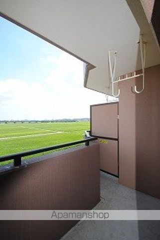 GRANDIRの内装写真