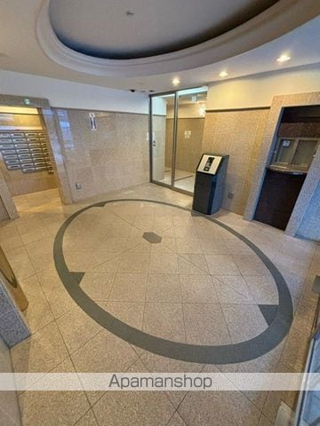 ソルレヴェンテ梅田の玄関写真