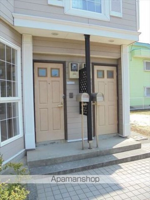 和歌山県和歌山市榎原[2DK/44.34m2]のエントランス2