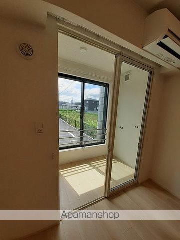 プラティーク挾間 弐番館の内装写真