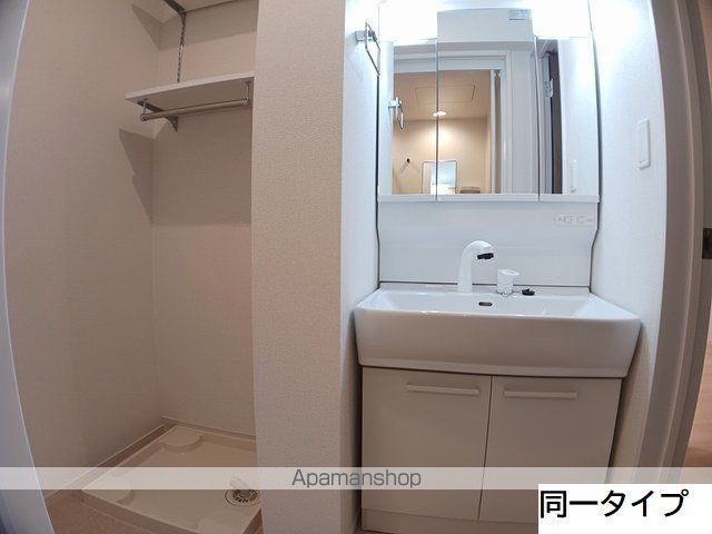 ＪＲ北陸本線 敦賀駅 バス乗車時間：14分 最寄りバス停で下車 徒歩4分 2階建 新築の内装写真