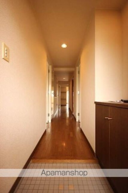 広島県広島市東区牛田本町１丁目[4LDK/79.61m2]の玄関