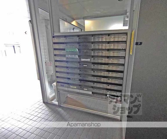 アーバネックス三条の玄関写真