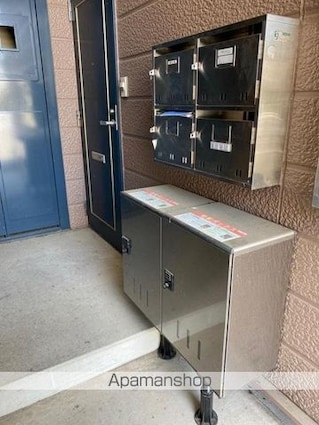 ニューエルディムマナベＢ[2LDK/63.54m2]の共用部1