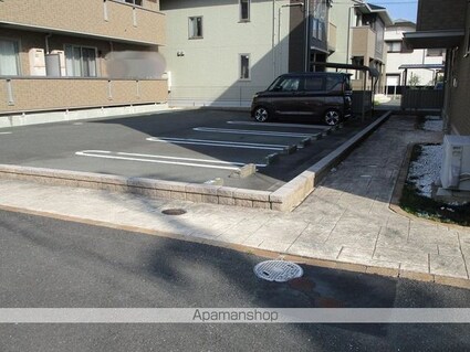 ラフィーネ・フォーレ　Ａ[2LDK/67.53m2]の駐車場