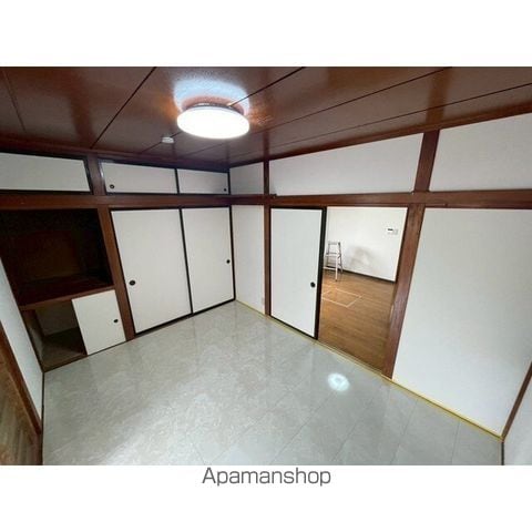 八幡町戸建の内装写真