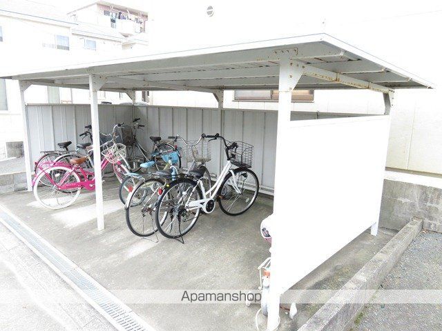 ファミール神田の外観写真