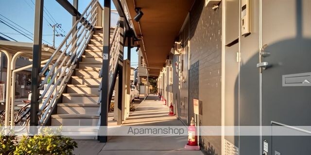 レオパレス松山インター[1K/31.33m2]のエントランス2