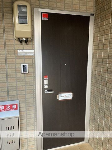 ドマーニ Aの玄関写真