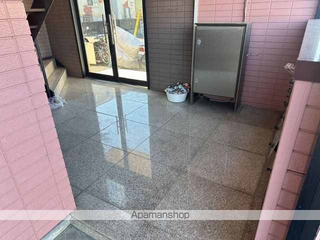 レオパレス田子の浜の玄関写真