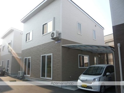 サンルーム長者[4SLDK/105.98m2]の駐車場2