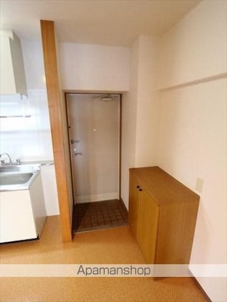 グランアルブル山越Ⅲ[2LDK/45.36m2]の玄関