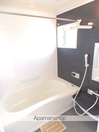 ファミーユ東手城　Ｂ棟[3LDK/88.93m2]のバス