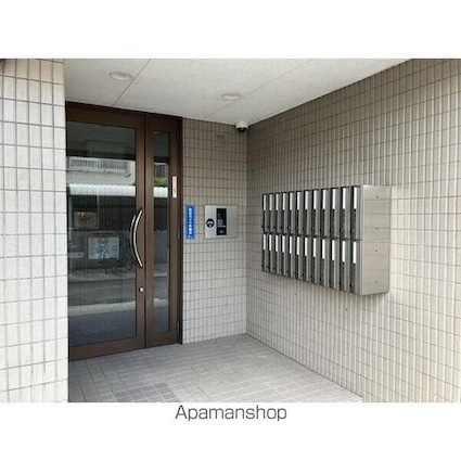 ウィング烏森[1DK/31.37m2]の外観2