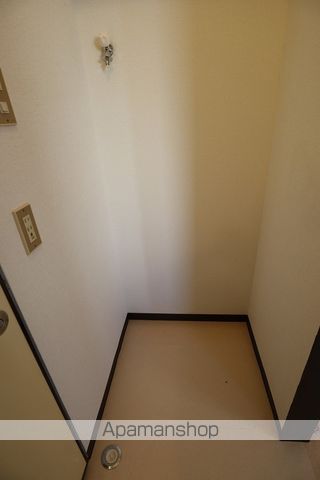 レヴール綾田A棟の内装写真
